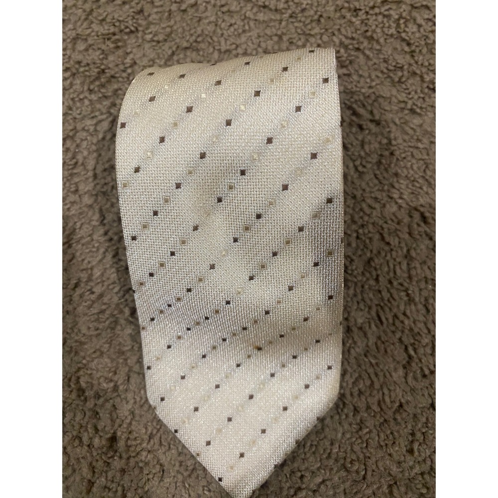 [SKU] Champagne Mens C&A Canda Collection Geometric Diamond Silk Blend Necktie